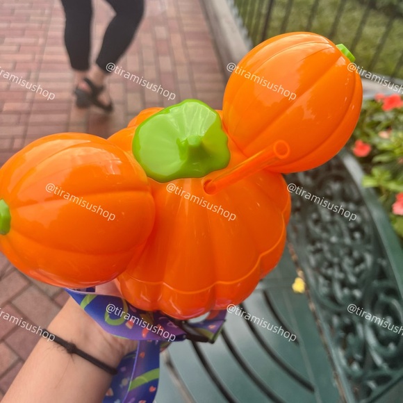 Disney Parks Mickey Jack-O-Lantern Sipper with lanyard 2024-Halloween Disneyland - Picture 3 of 3